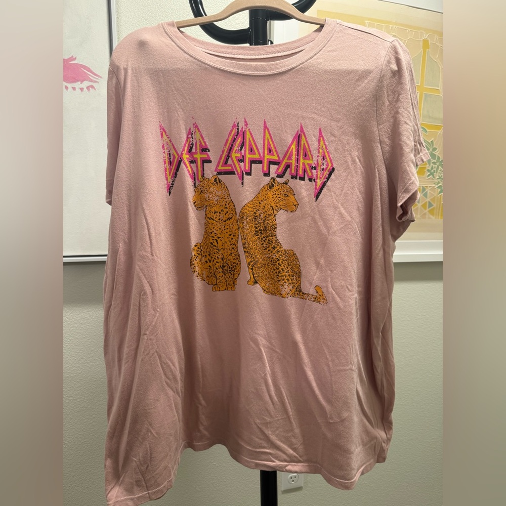 Def Leppard pale pink screen tee - 2X